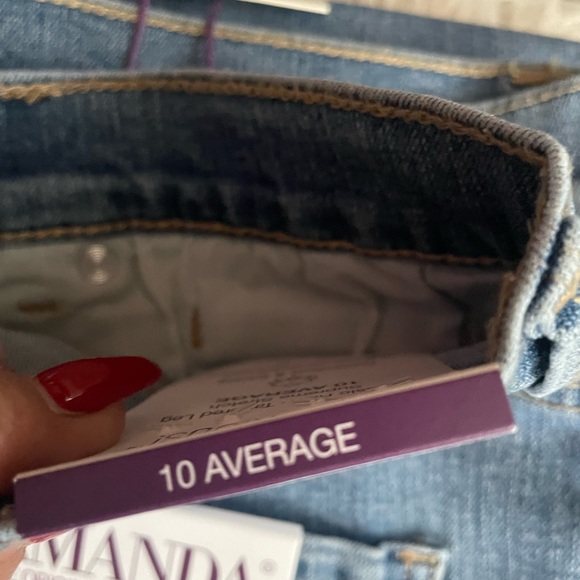 Gloria Vanderbilt Women's Amanda Slim Straight Leg Jean - Picture 4 of 4